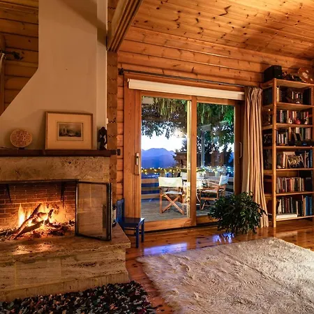 Luxury Chalet Vila On Mountain Top With Great View Kalavryta Exterior photo